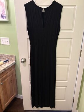 Sage Black Sleeveless Maxi Dress